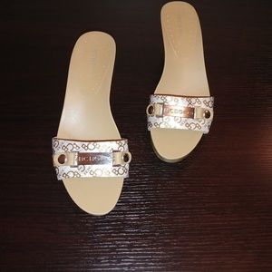 📣💖 BCBG Tan Platform Sandals